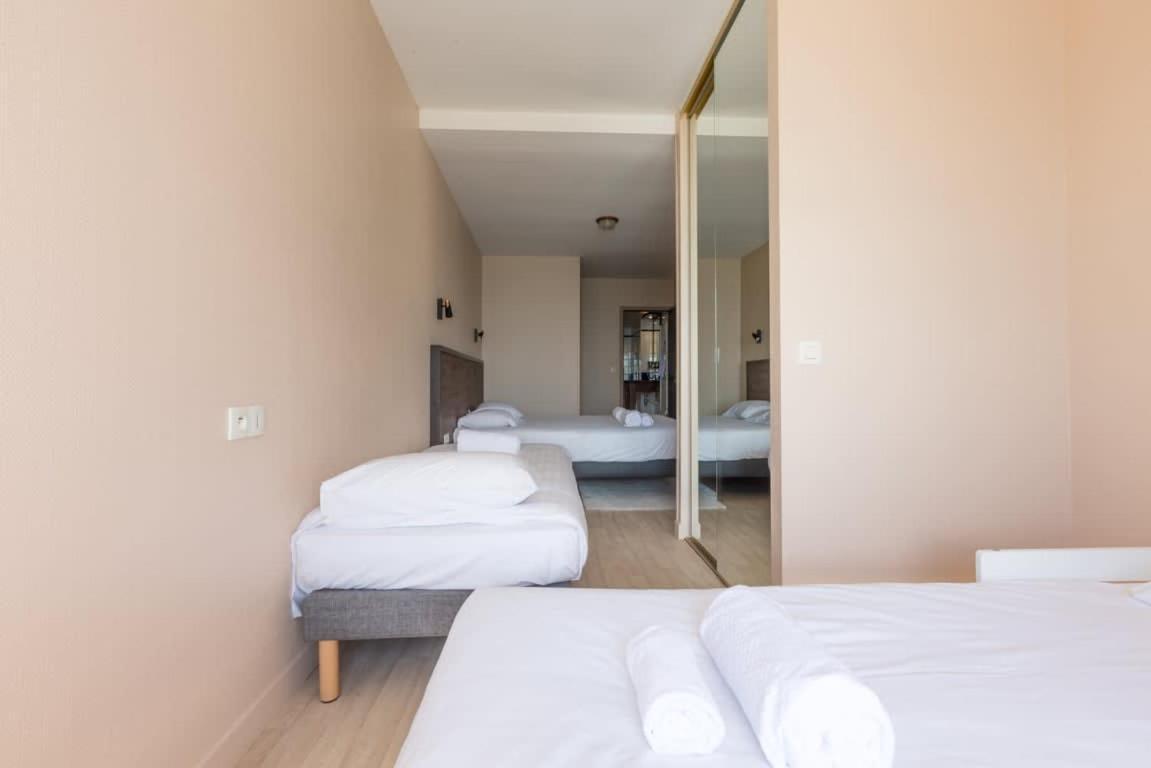Les Pieds Dans L'Eau - Bel Appartement - Vue Mer Cancale Kültér fotó