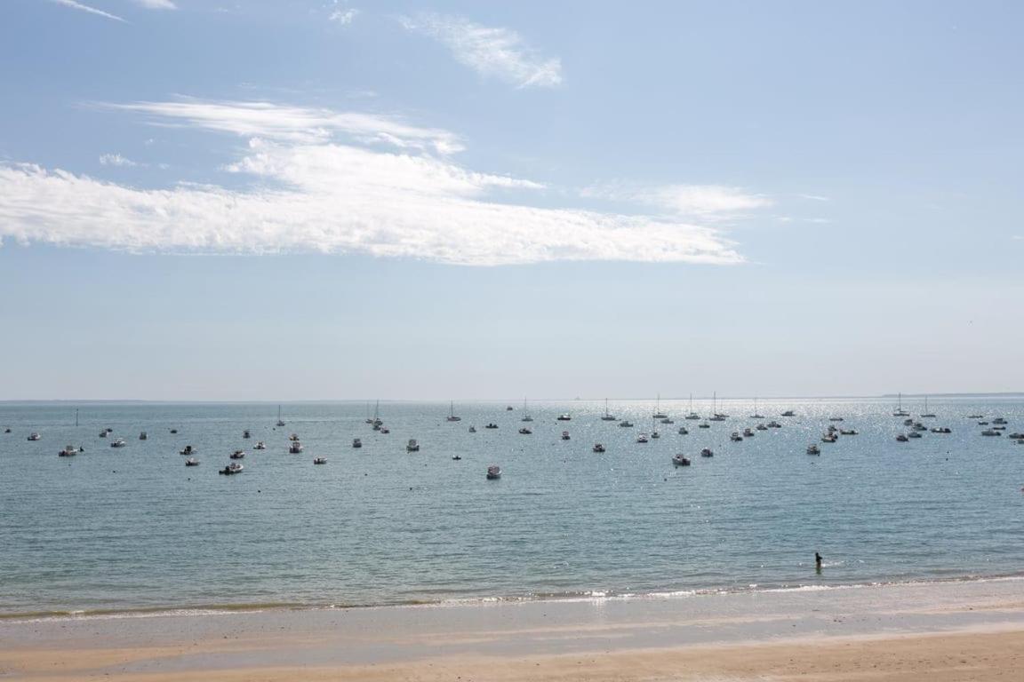 Les Pieds Dans L'Eau - Bel Appartement - Vue Mer Cancale Kültér fotó