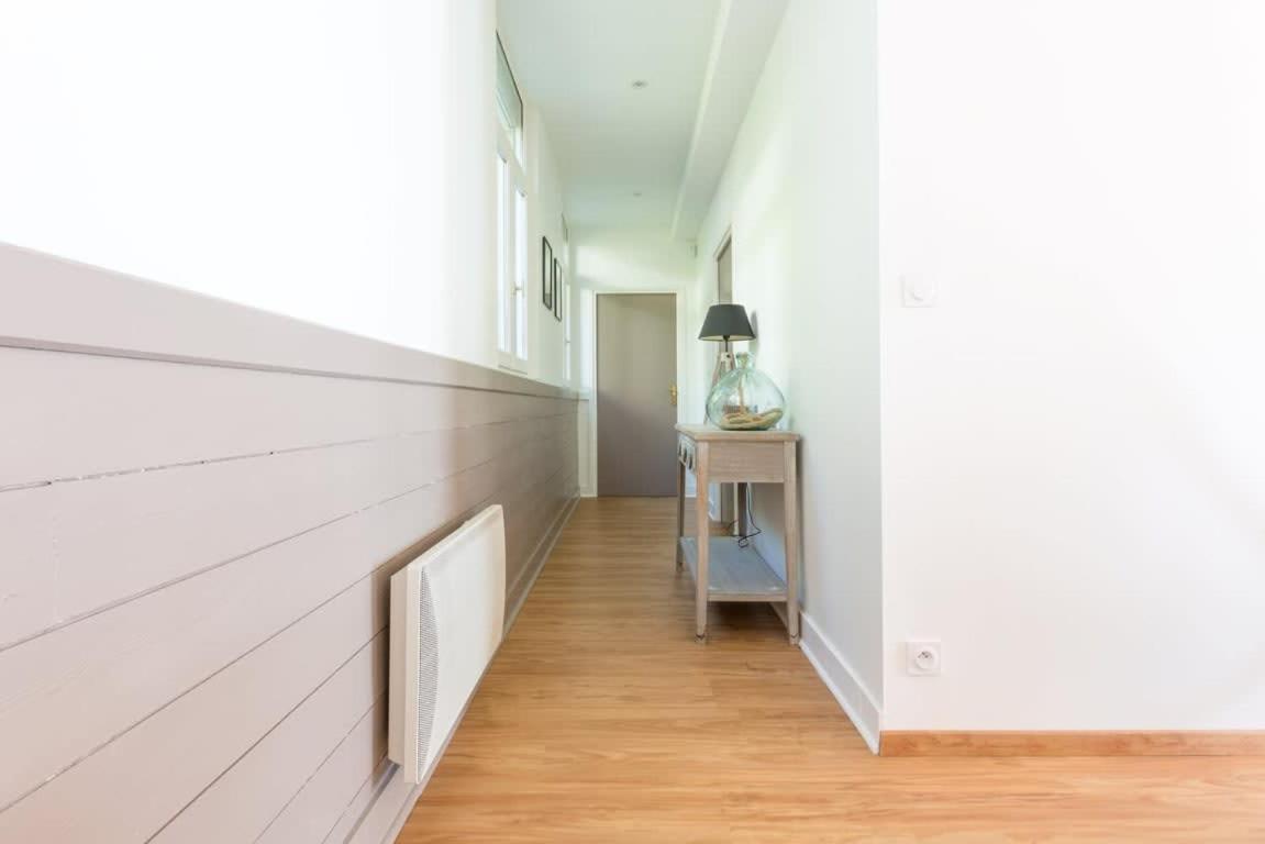 Les Pieds Dans L'Eau - Bel Appartement - Vue Mer Cancale Kültér fotó