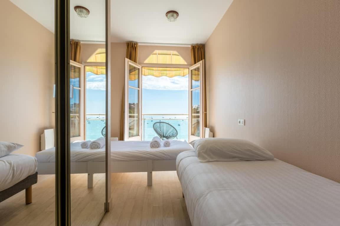 Les Pieds Dans L'Eau - Bel Appartement - Vue Mer Cancale Kültér fotó