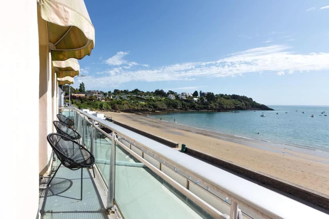Les Pieds Dans L'Eau - Bel Appartement - Vue Mer Cancale Kültér fotó